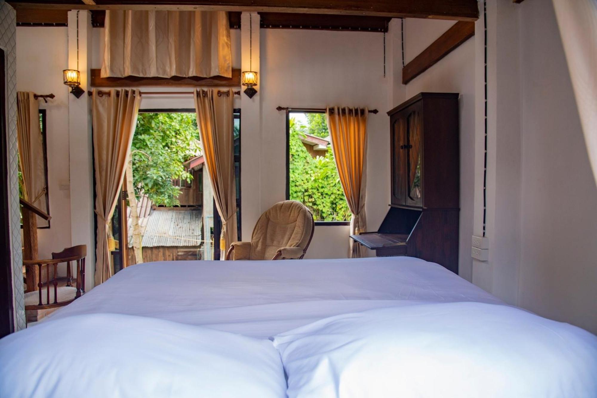 Hotel Ban Kaew Mo Ra Glamping & Restaurant Pang Mapha Exterior foto