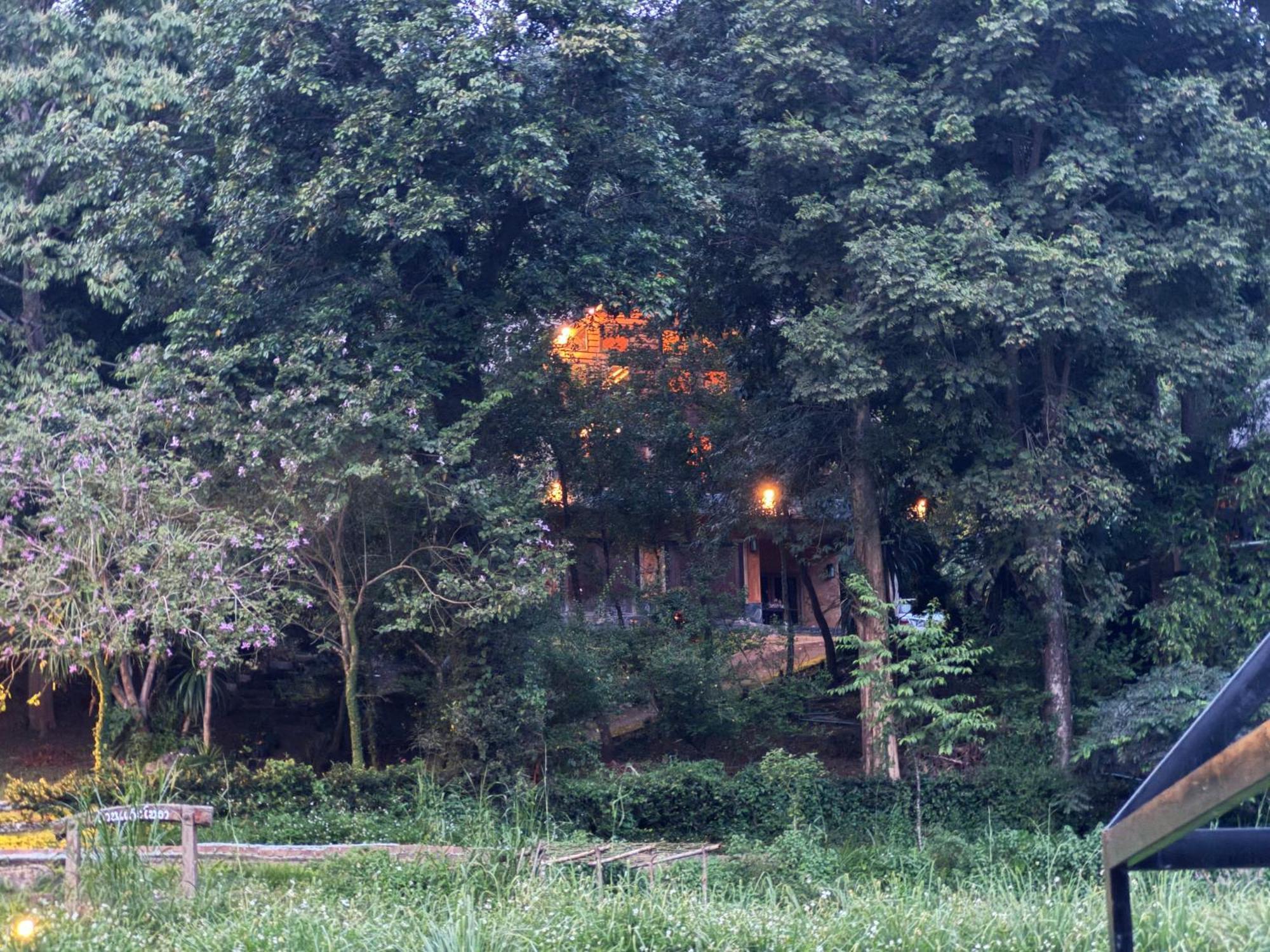 Hotel Ban Kaew Mo Ra Glamping & Restaurant Pang Mapha Exterior foto