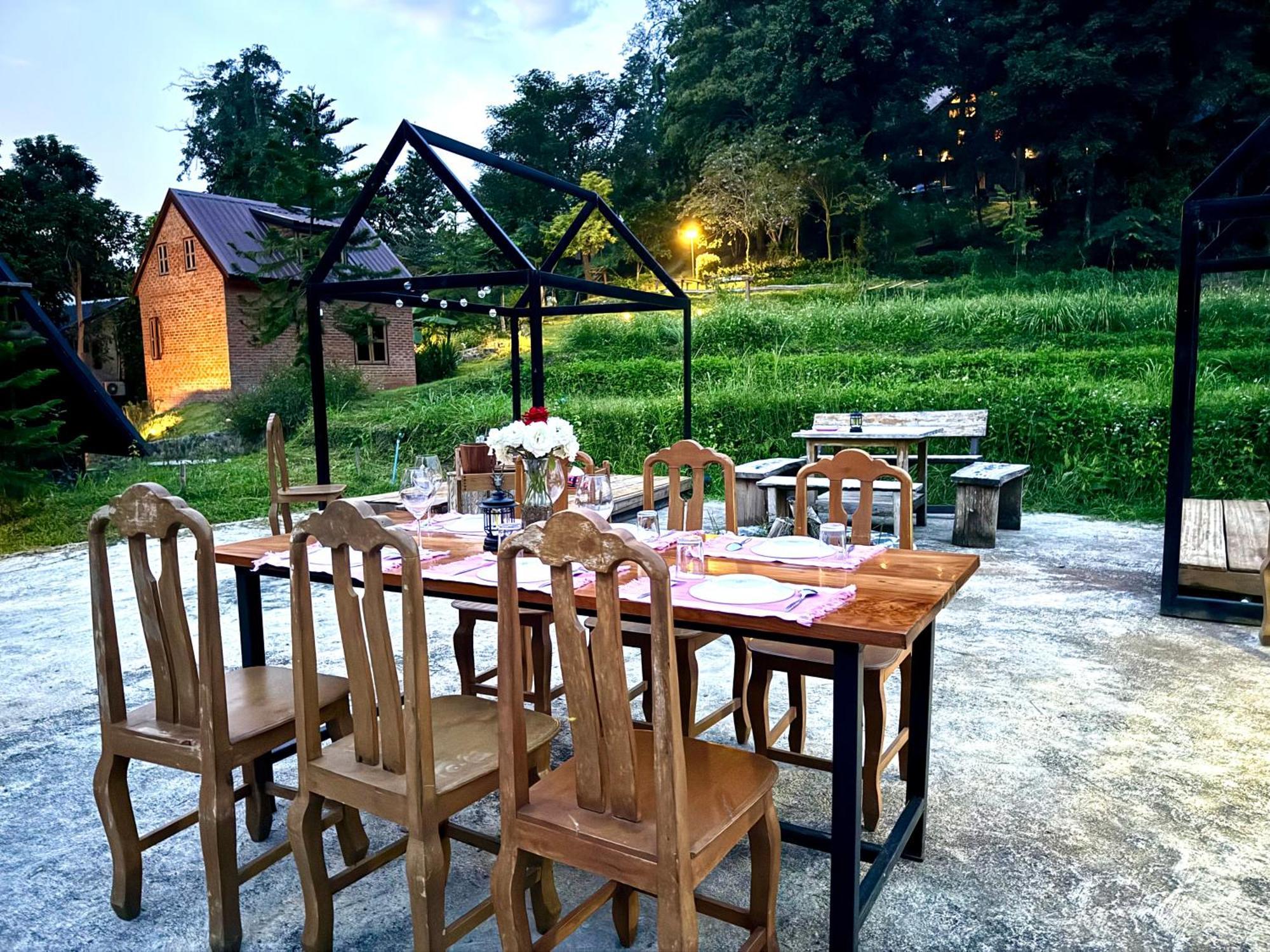 Hotel Ban Kaew Mo Ra Glamping & Restaurant Pang Mapha Exterior foto