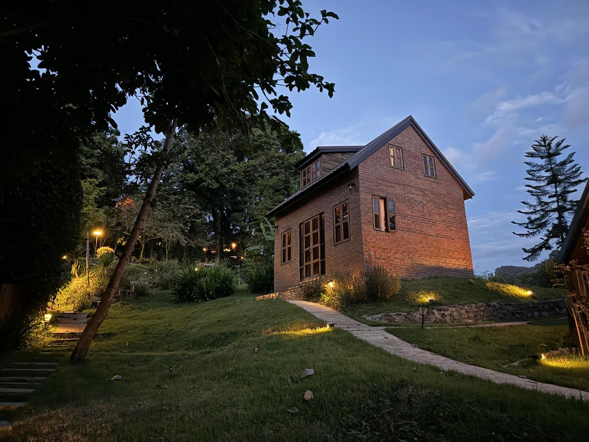 Hotel Ban Kaew Mo Ra Glamping & Restaurant Pang Mapha Exterior foto