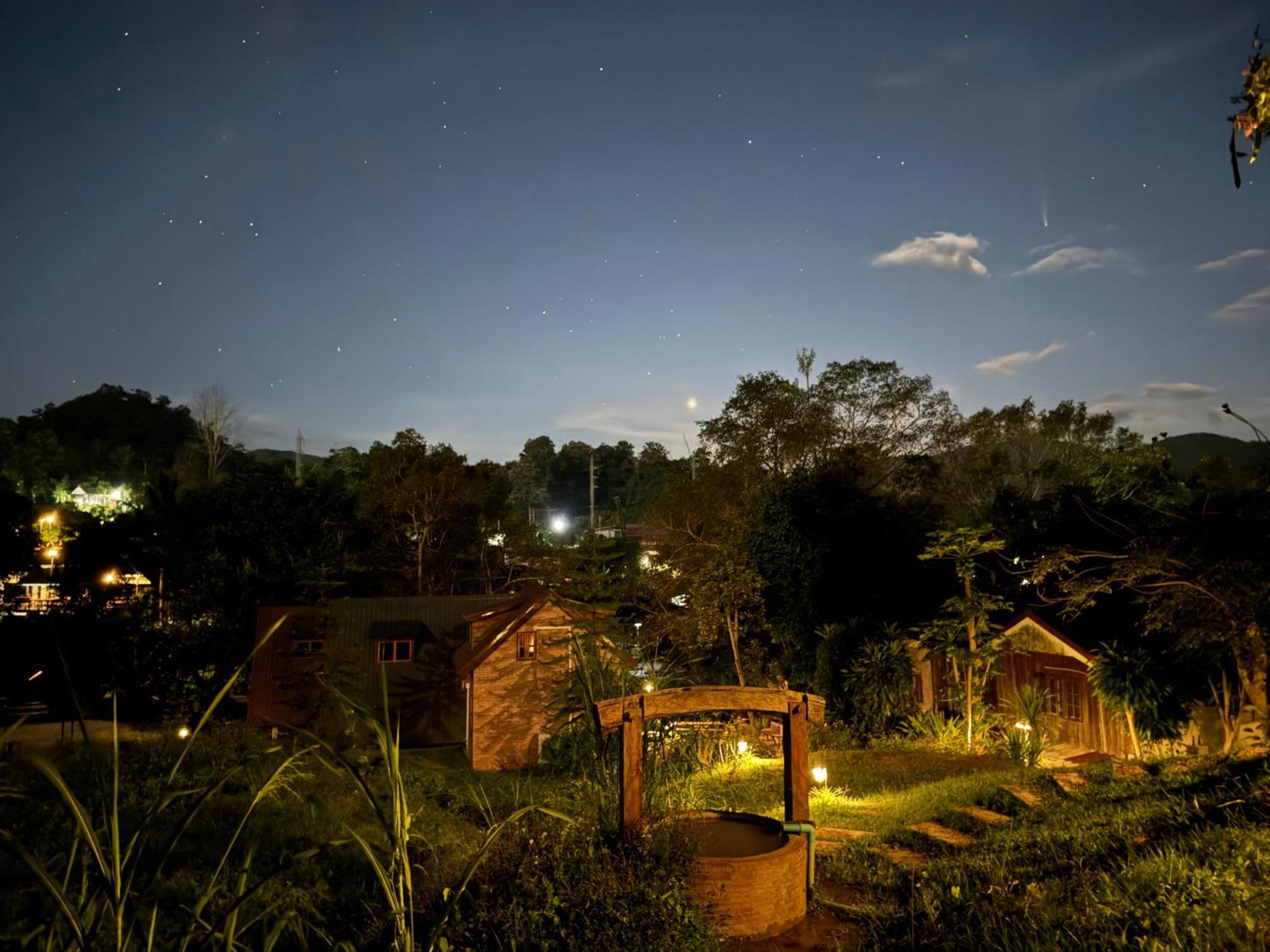 Hotel Ban Kaew Mo Ra Glamping & Restaurant Pang Mapha Exterior foto