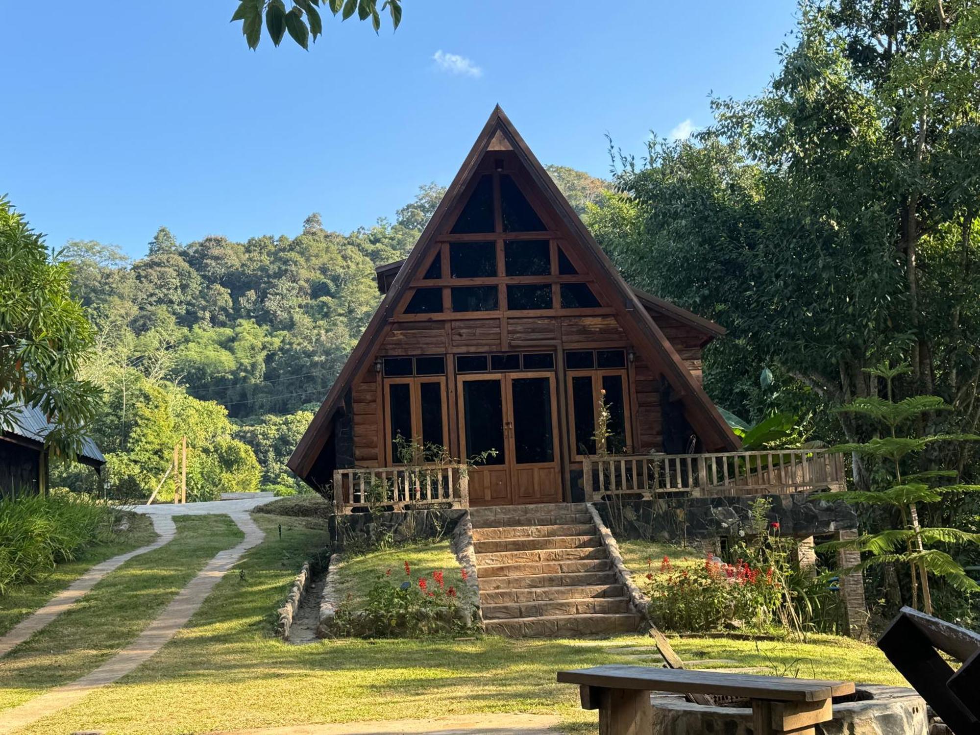 Hotel Ban Kaew Mo Ra Glamping & Restaurant Pang Mapha Exterior foto