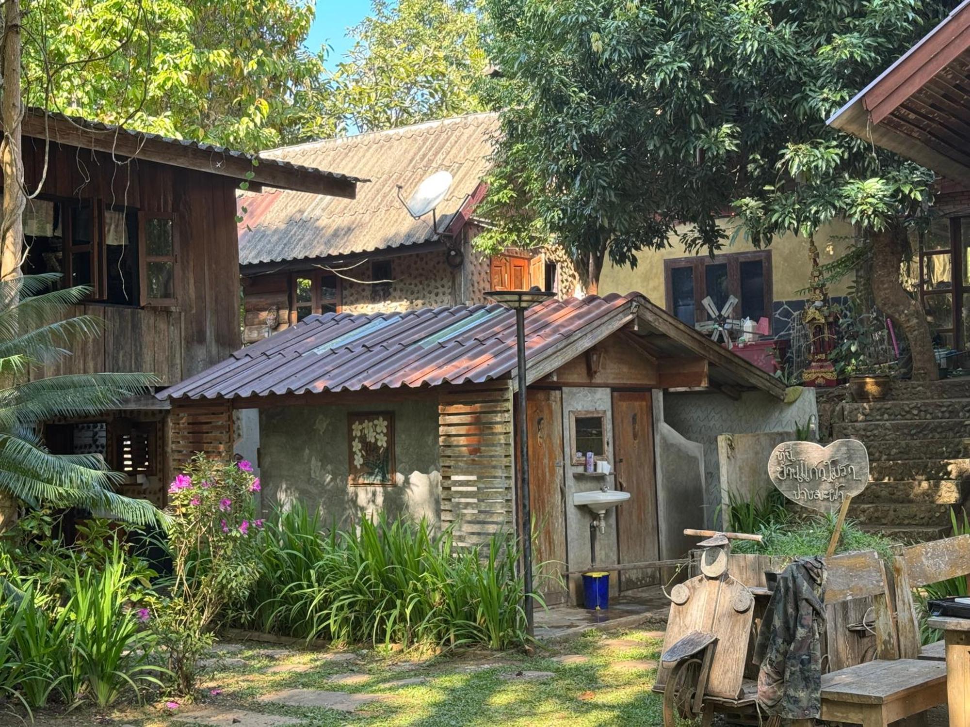 Hotel Ban Kaew Mo Ra Glamping & Restaurant Pang Mapha Exterior foto
