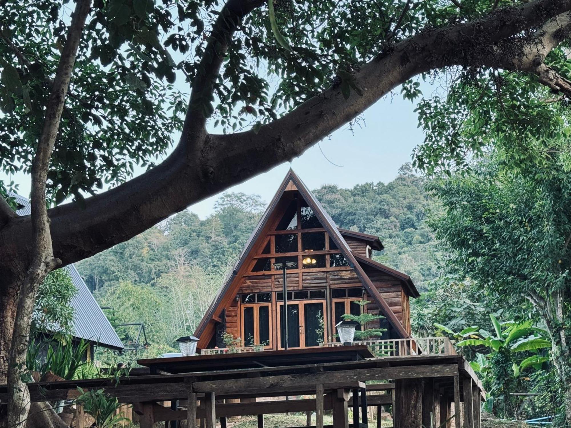 Hotel Ban Kaew Mo Ra Glamping & Restaurant Pang Mapha Exterior foto