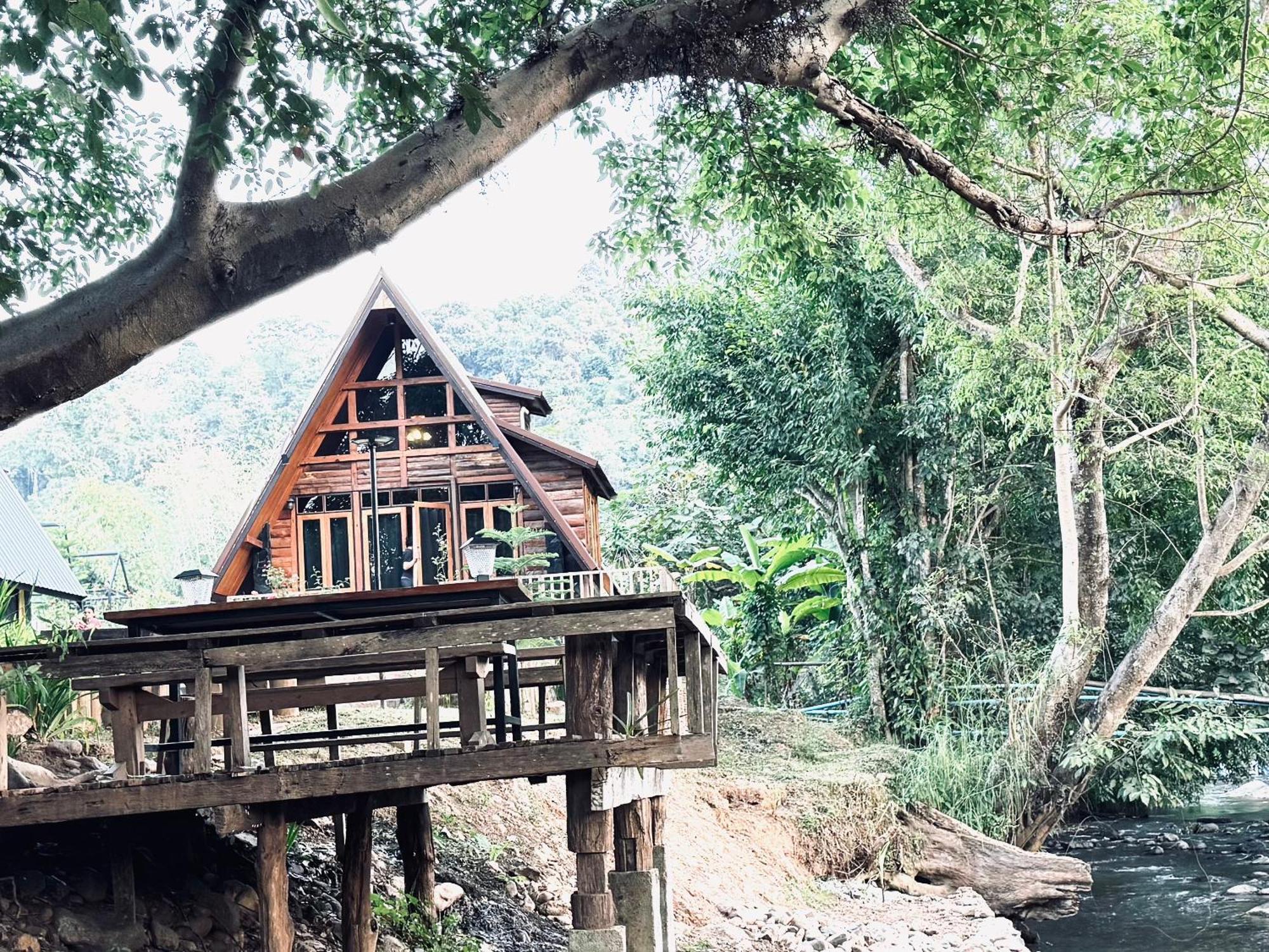 Hotel Ban Kaew Mo Ra Glamping & Restaurant Pang Mapha Exterior foto